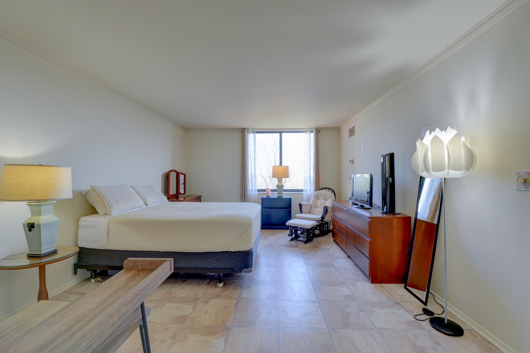 525 Harmon Cove Tower #525, Secaucus, New Jersey image 9