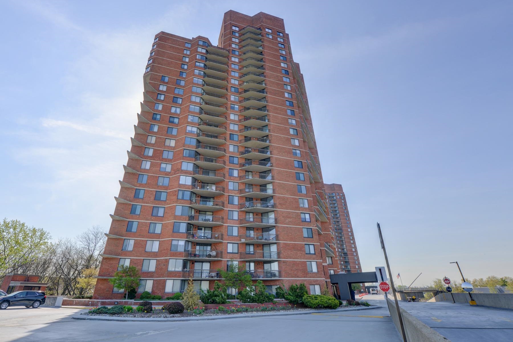 525 Harmon Cove Tower #525, Secaucus, New Jersey image 49
