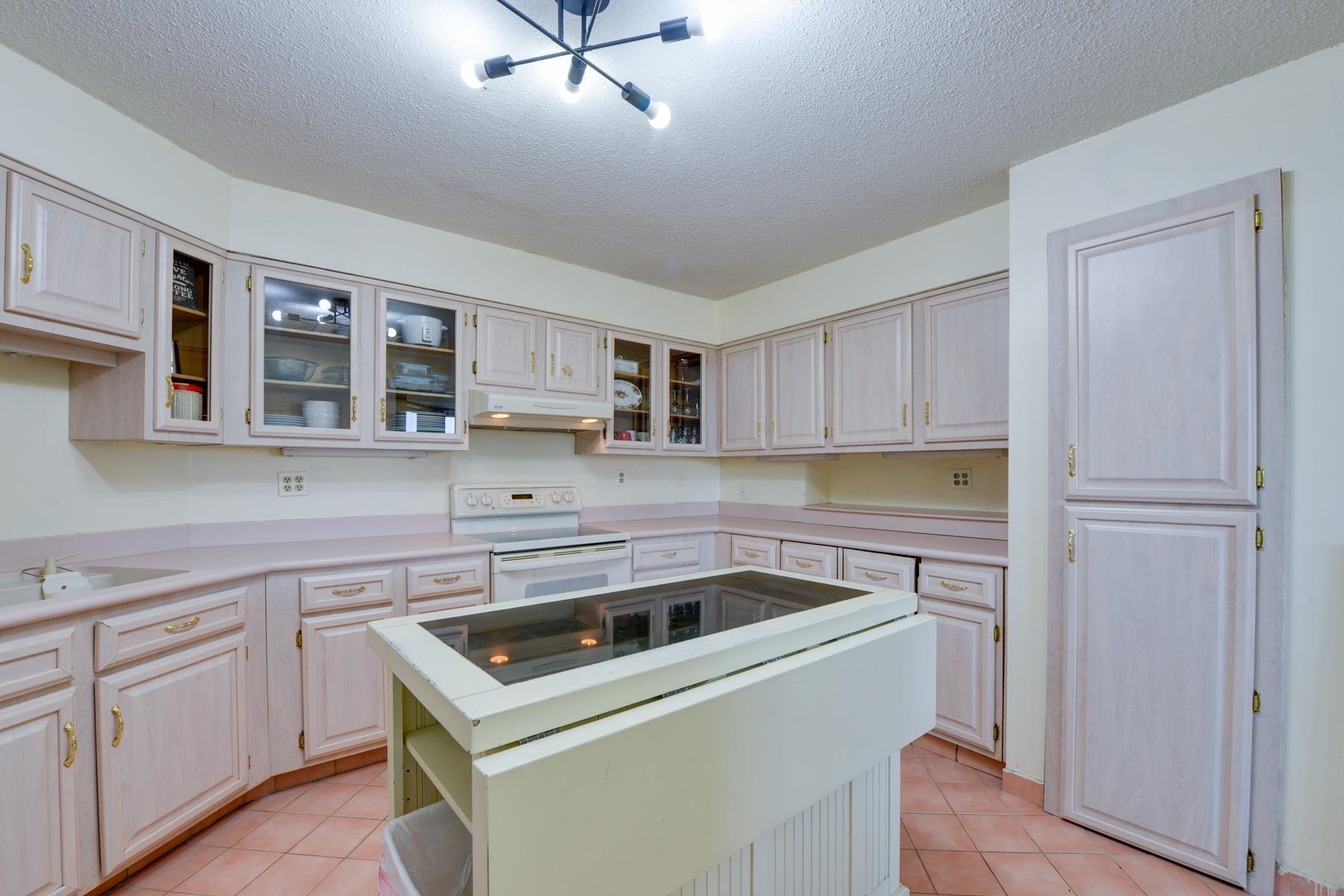 525 Harmon Cove Tower #525, Secaucus, New Jersey image 7