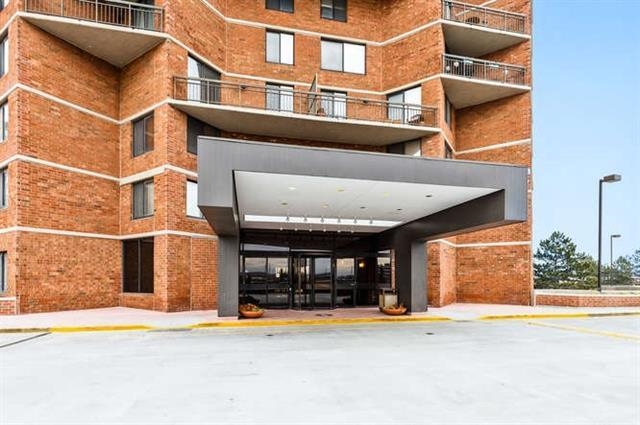 525 Harmon Cove Tower #525, Secaucus, New Jersey image 47
