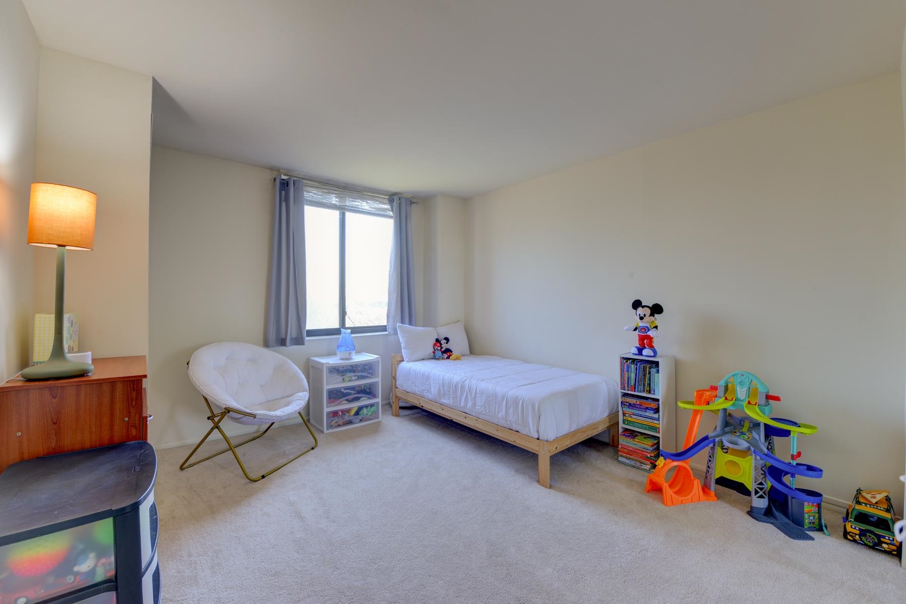 525 Harmon Cove Tower #525, Secaucus, New Jersey image 15