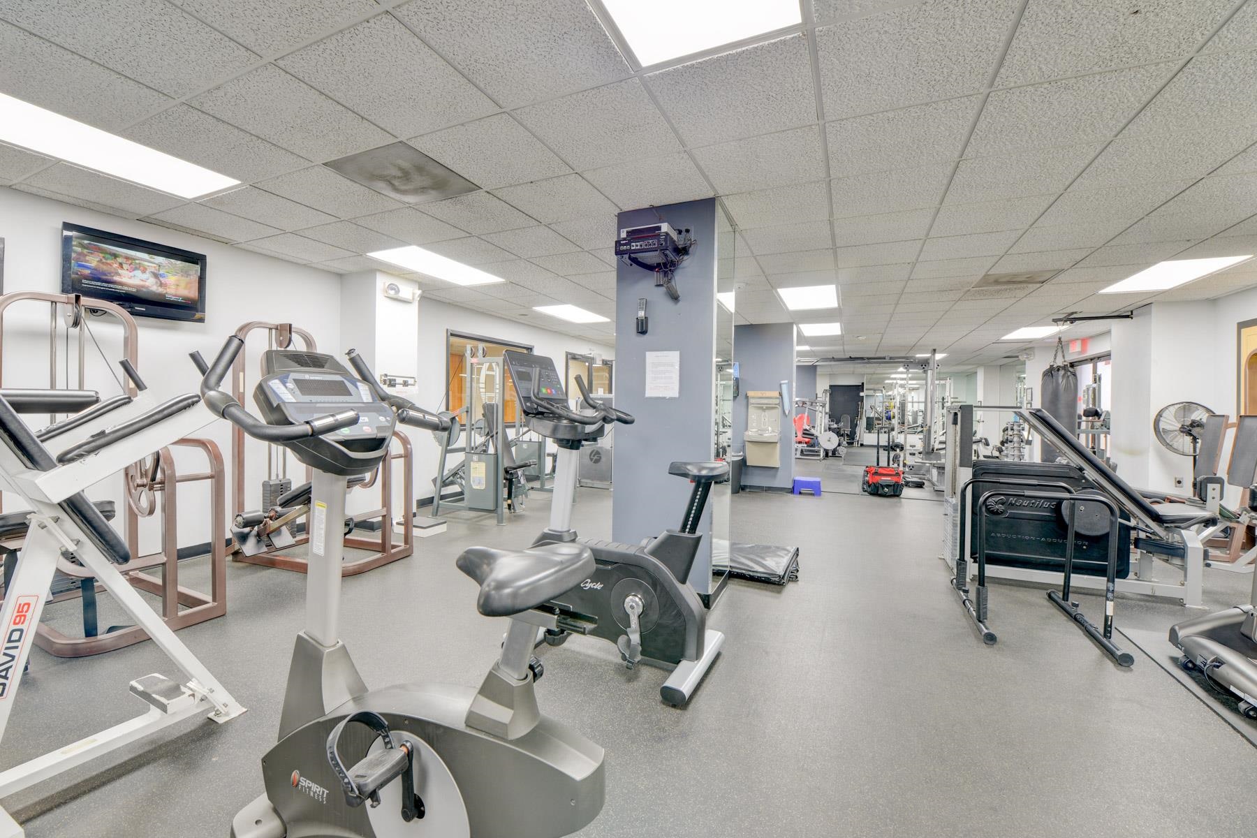 525 Harmon Cove Tower #525, Secaucus, New Jersey image 25