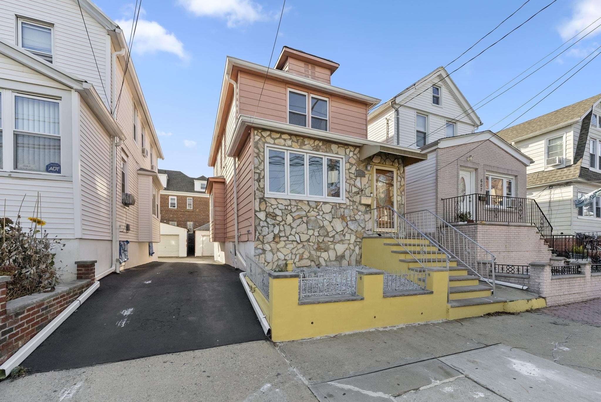 605 87th St, North Bergen, New Jersey image 1