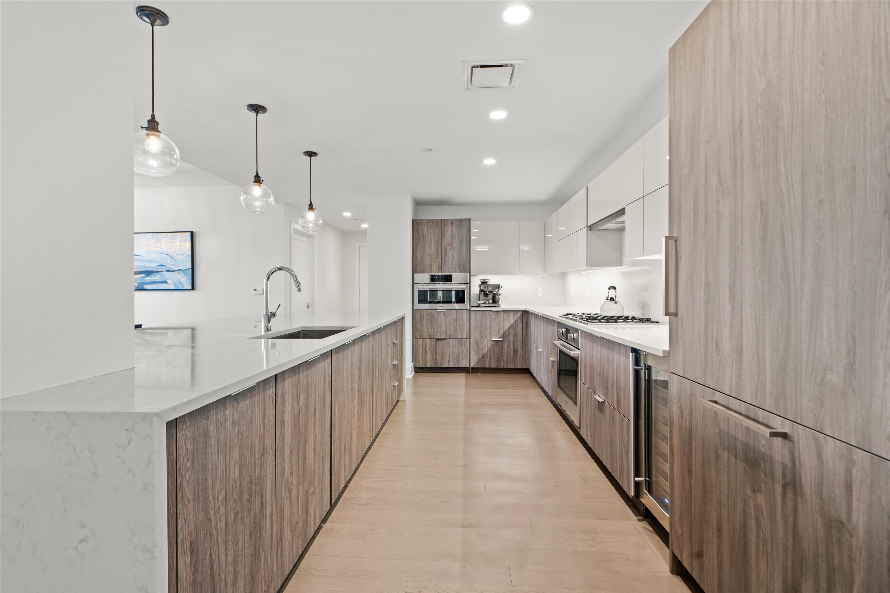 9 Avenue At Port Imperial #803, West New York, New Jersey image 3