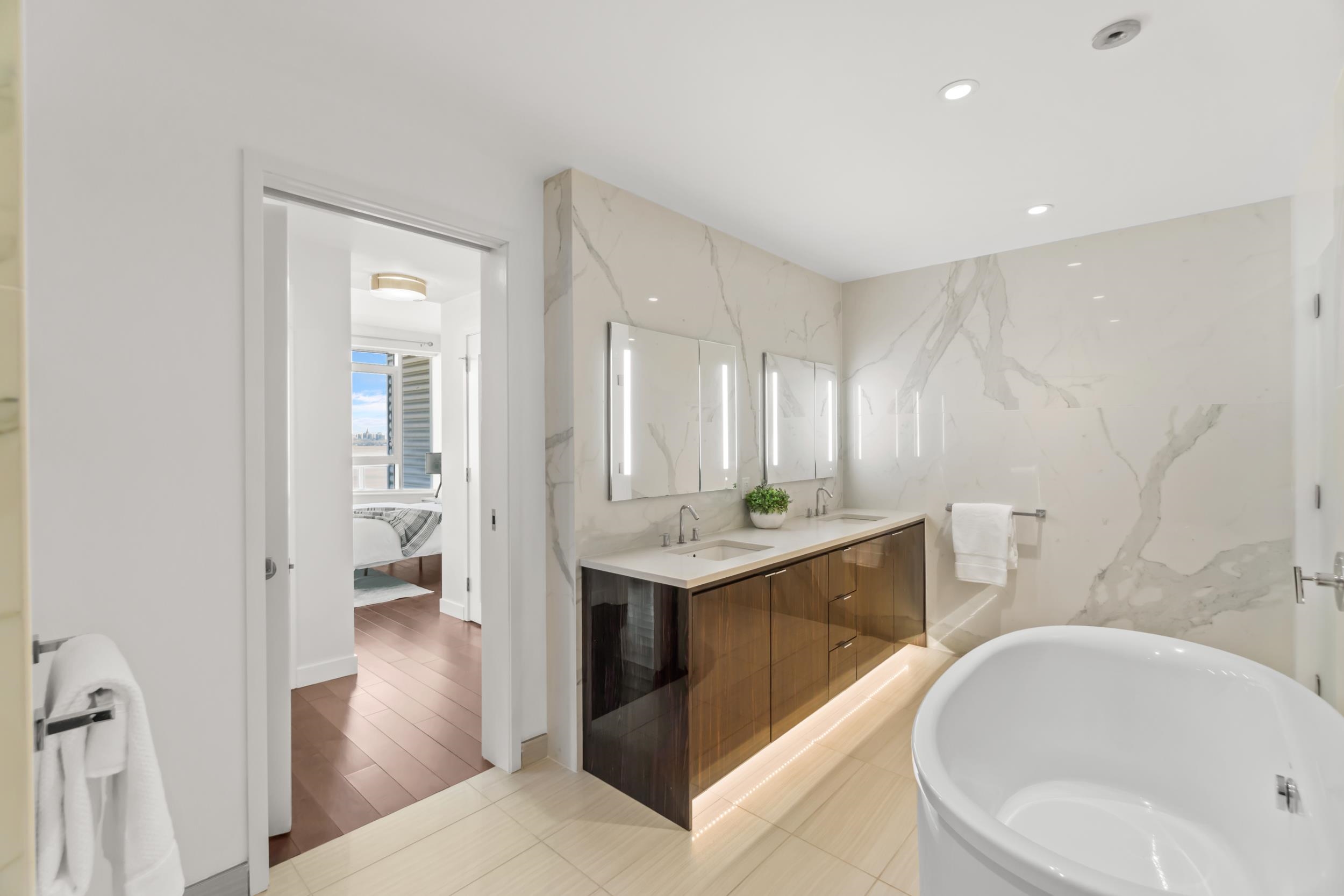 800 Avenue At Port Imperial #603, Weehawken, New Jersey image 24