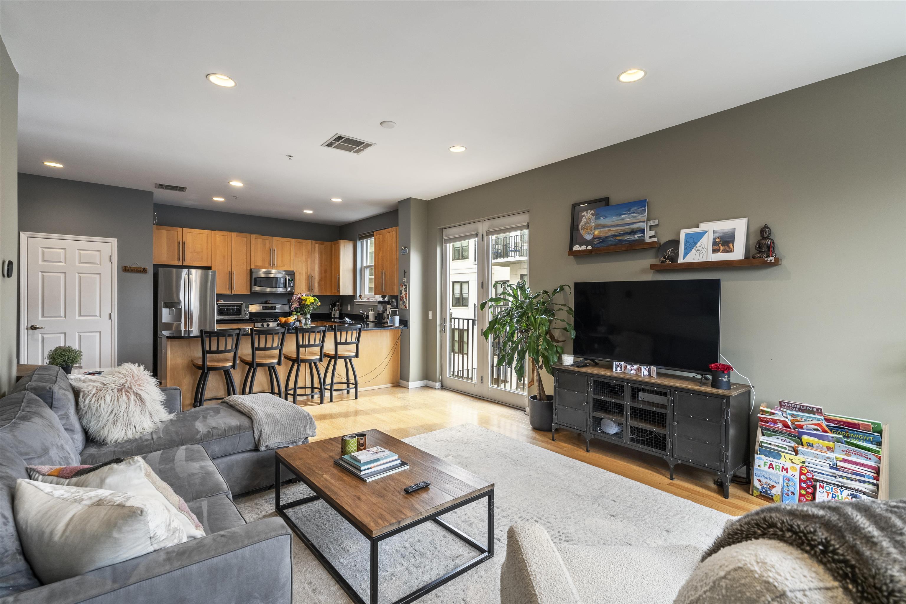 1200 Grand St #401, Hoboken, New Jersey image 9