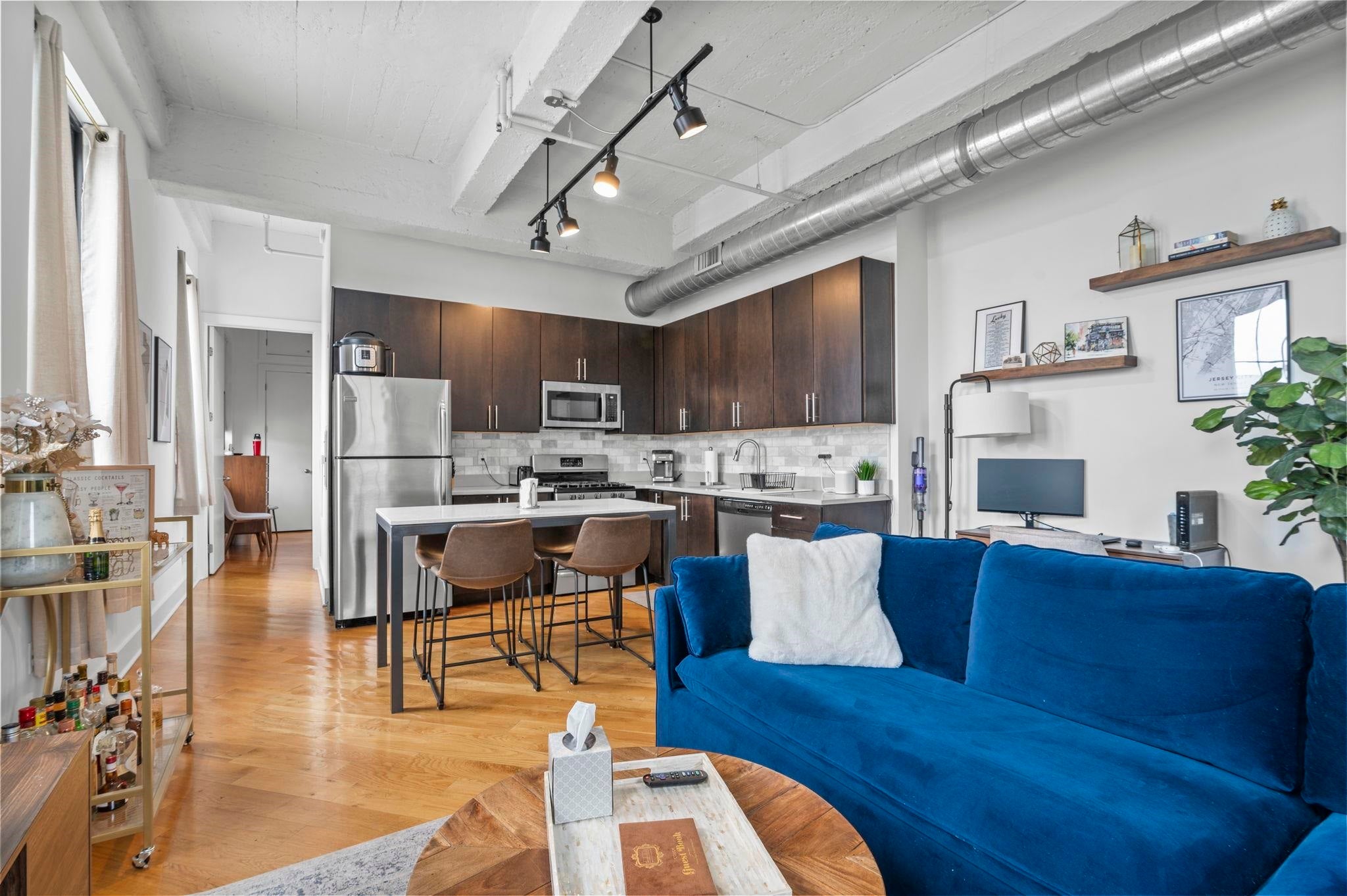 325 PALISADE AVE 2A