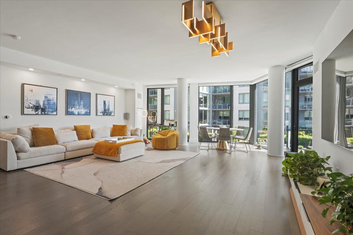 9 Avenue At Port Imperial #416, West New York, New Jersey image 3