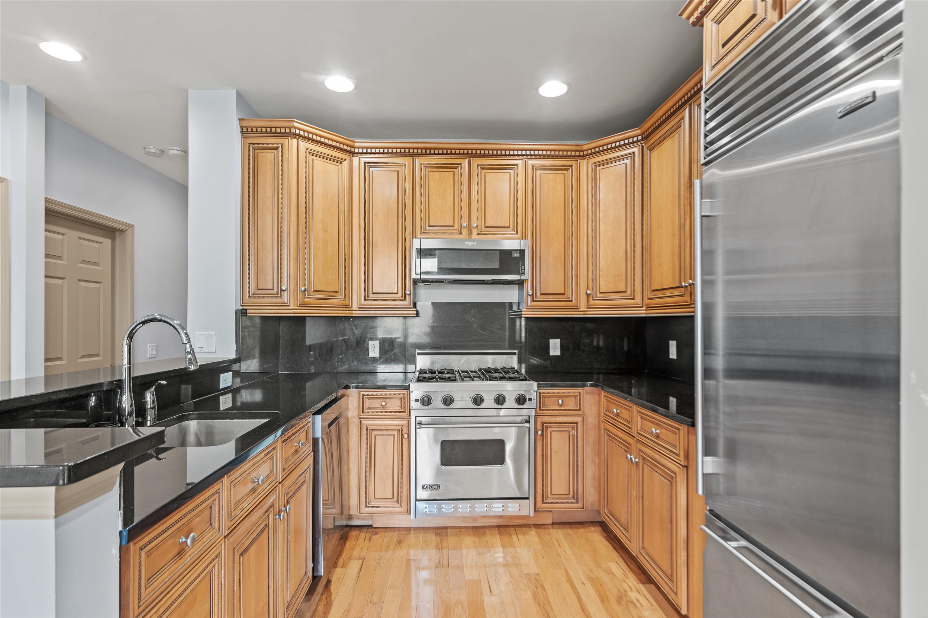 7400 River Rd #204, North Bergen, New Jersey image 2