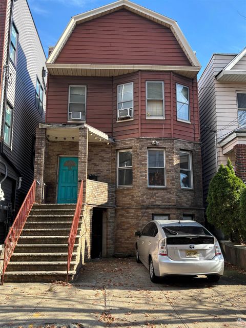 Multifamily For Sale - 204 Sherman Ave<br/> Hudson County, Jersey City, NJ 07307