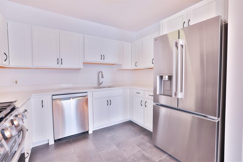 Condo For Sale - 205 Park Ave #3<br/> Hoboken, NJ 07030