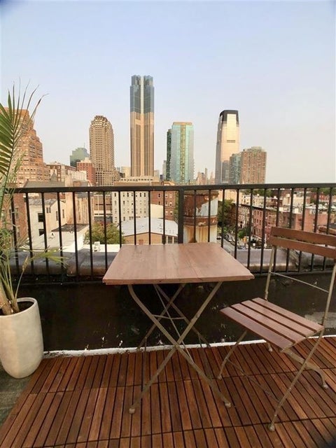 Homes For Rent - 174 Grand St #4D<br/> Hudson County, Jersey City, NJ 07302