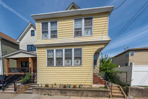 Multifamily For Sale - 47 East 27th St<br/> Bayonne, NJ 07002