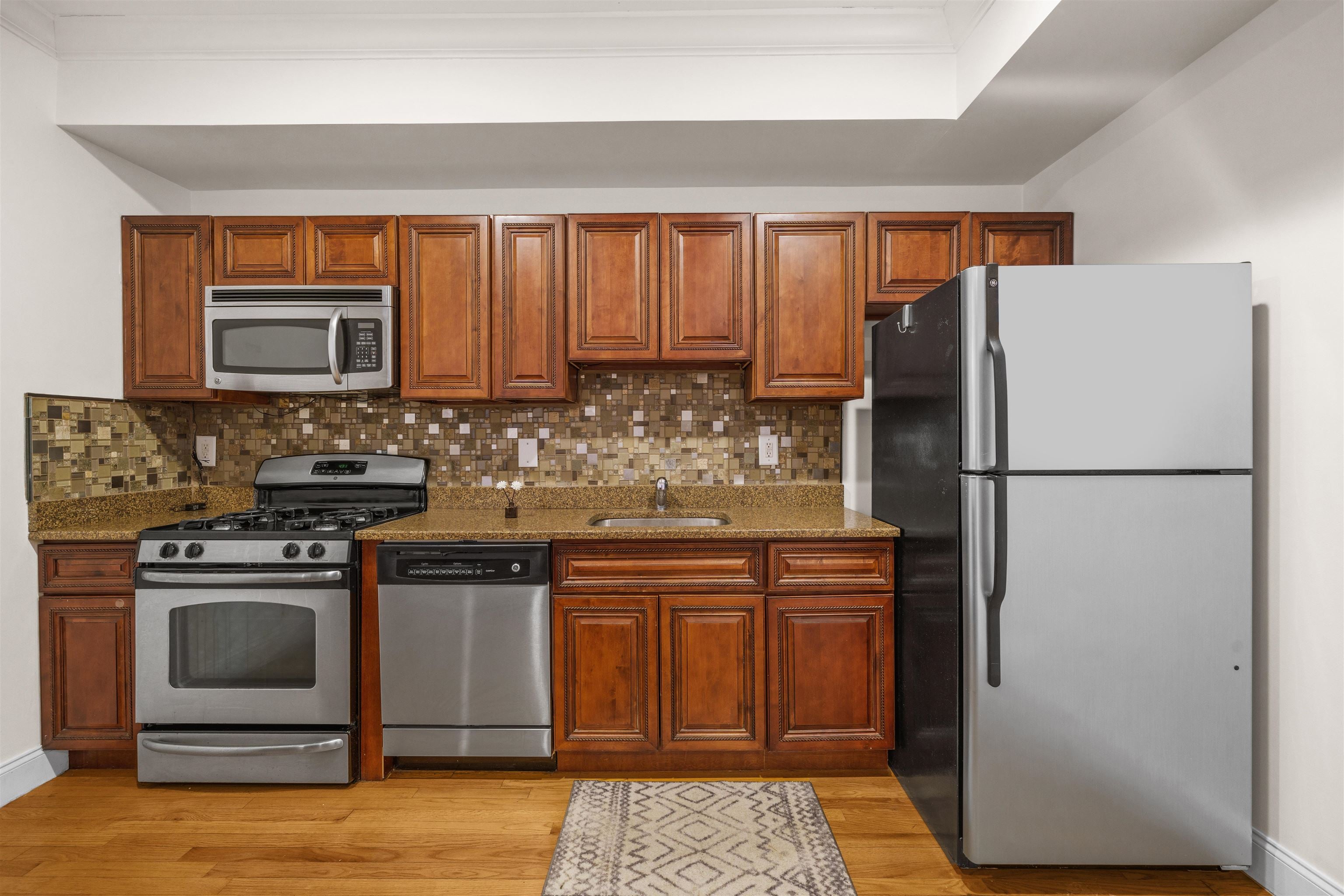 255 BROADWAY 206