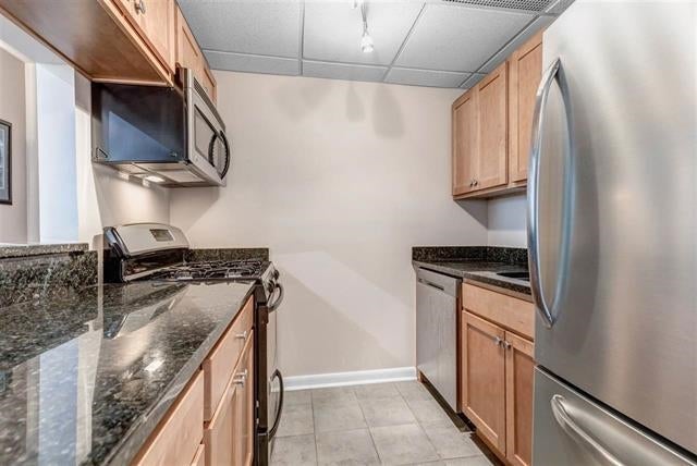 186 WAYNE ST 320