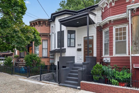 Homes For Rent - 188 Webster Ave #1<br/> Hudson County, Jersey City, NJ 07307