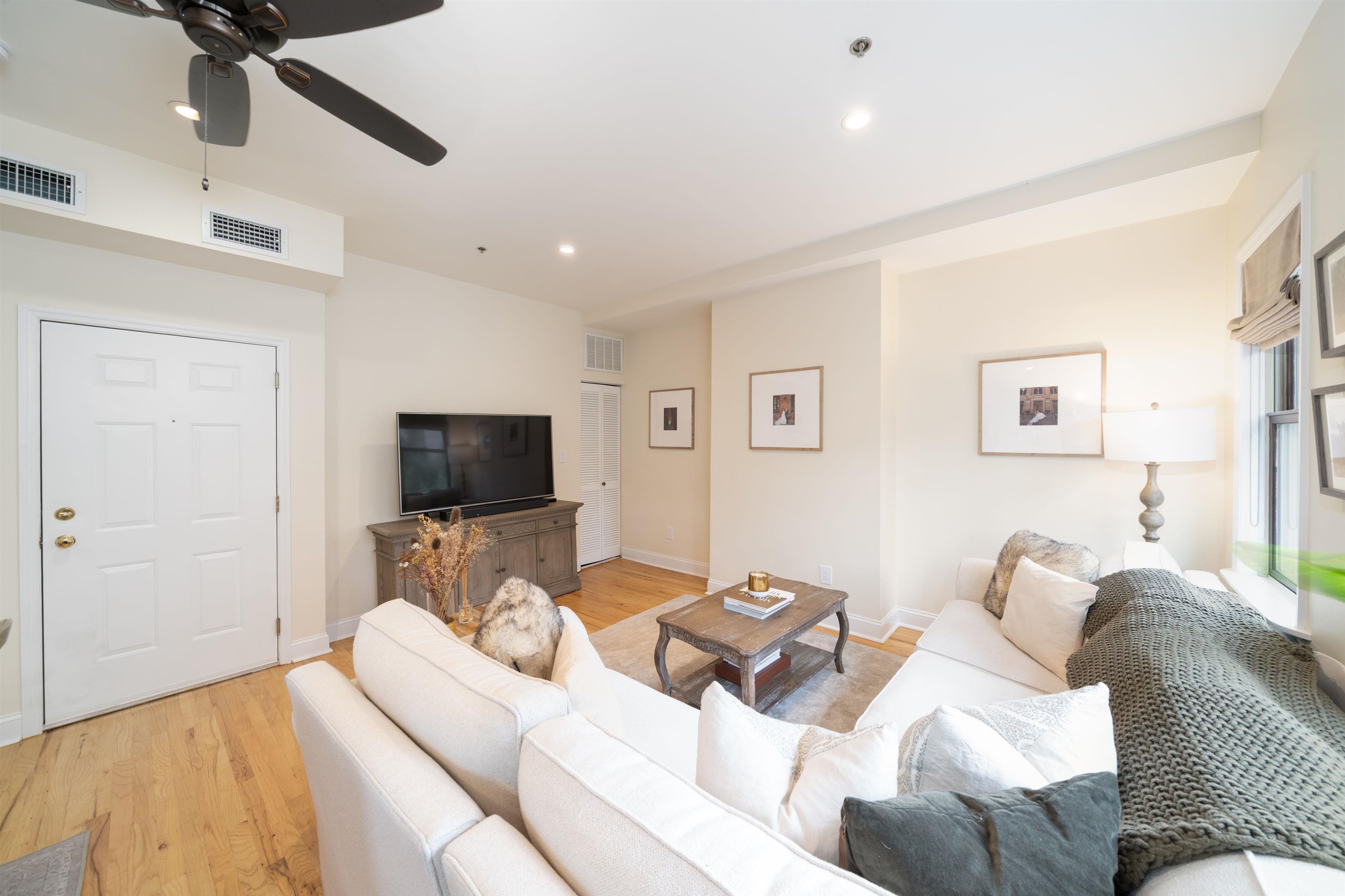 713 Adams St #3, Hoboken, New Jersey image 4