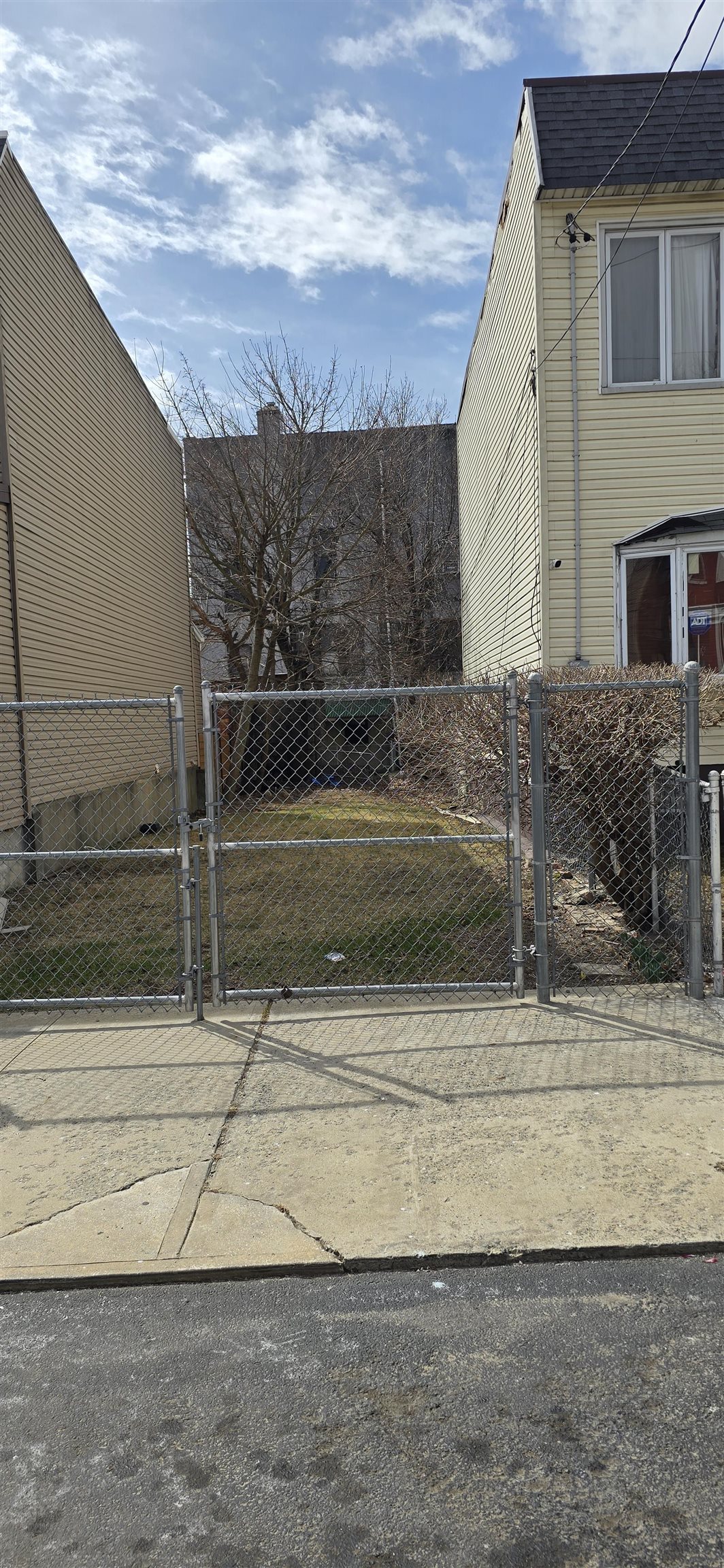 111 Clinton Ave, Jersey City, New Jersey image 2