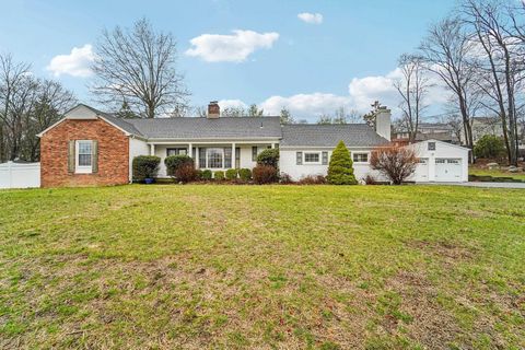 51 CATHERINE ST Bloomingdale NJ 07403