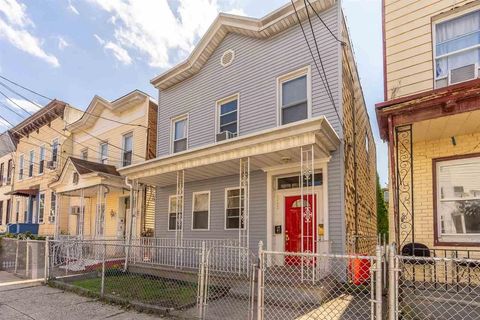 535 28TH ST Union City NJ 07087