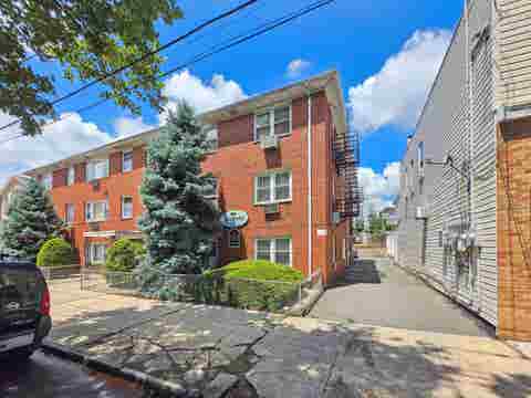 Condo For Sale - 475 Elm St #3A<br/> Hudson County, Kearny, NJ 07032