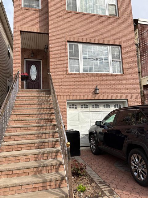 Homes For Rent - 30 Whitman Ave #UNIT-1<br/> Hudson County, Jersey City, NJ 07306