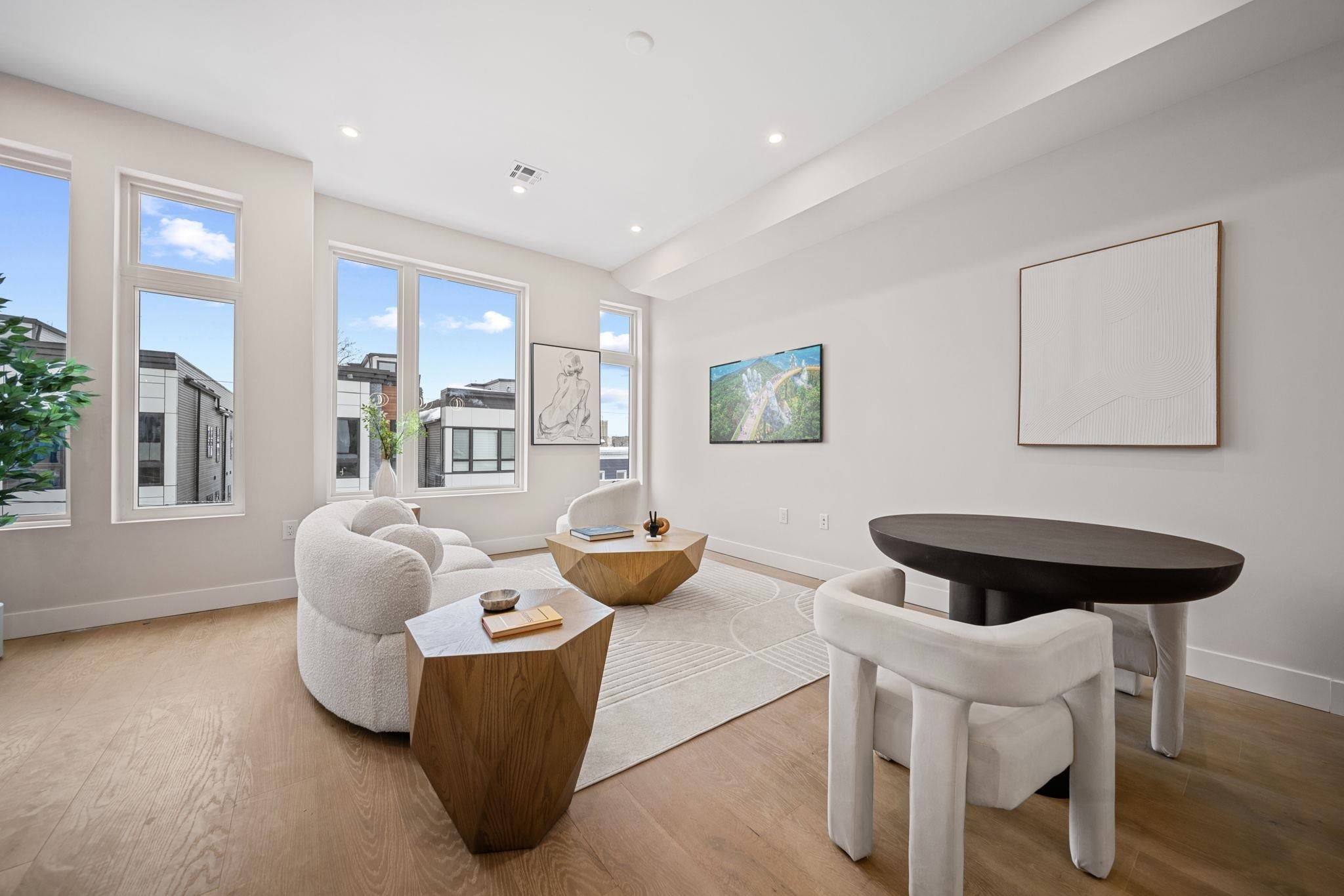 31 GRAHAM ST 2