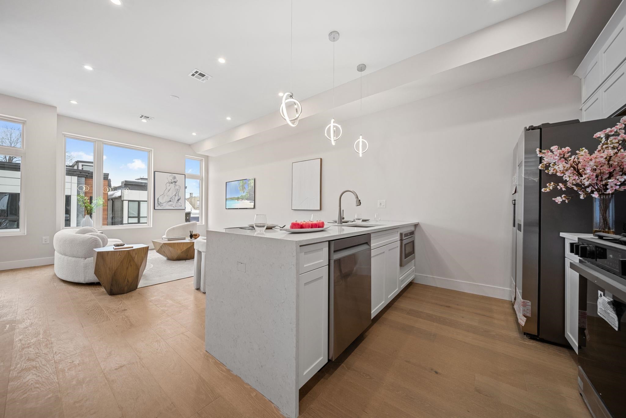 31 GRAHAM ST 2