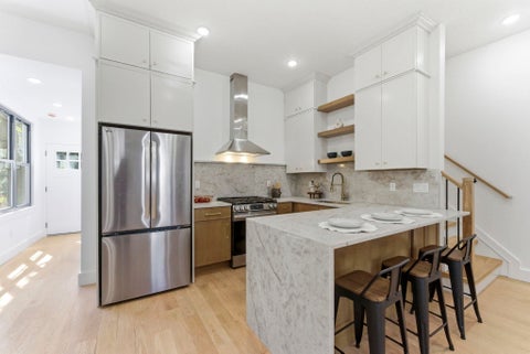 Condo For Sale - 113 Oak St #1<br/> Jersey City, NJ 07305