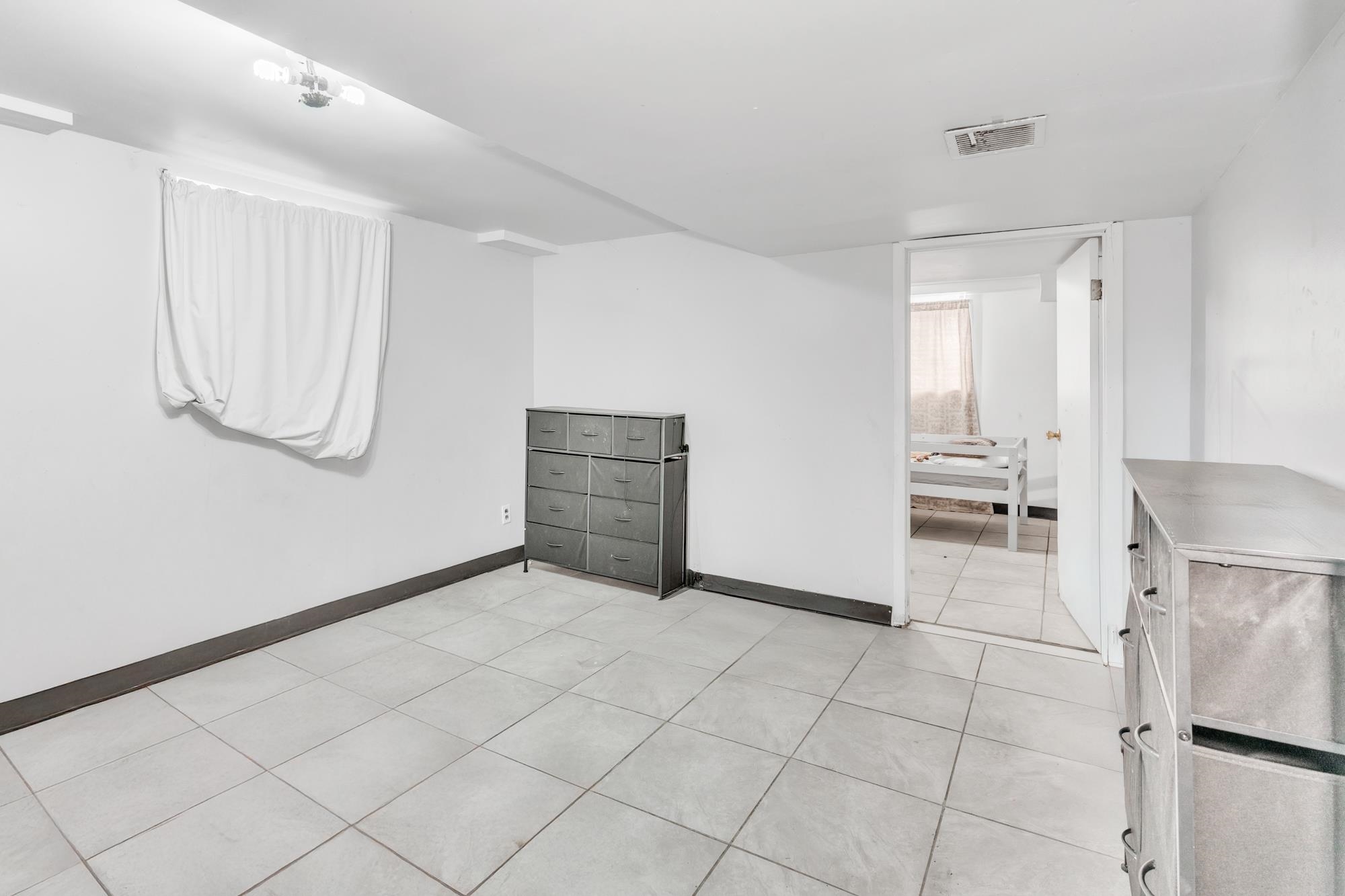 27 Lexington Ave, Jersey City, New Jersey image 28