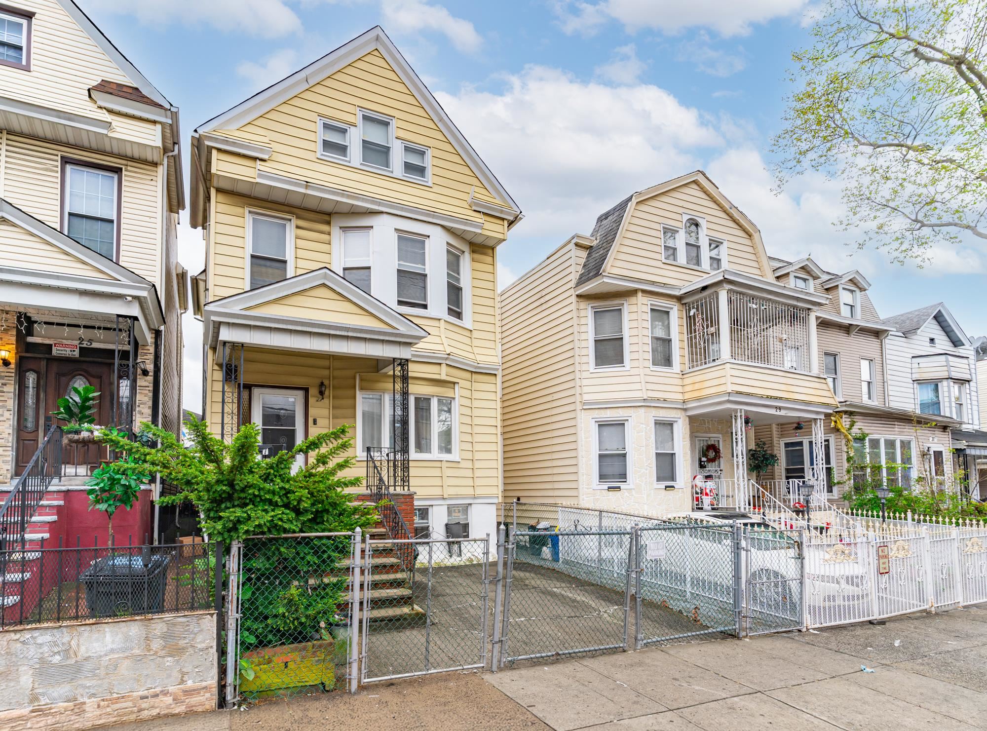 27 Lexington Ave, Jersey City, New Jersey image 2