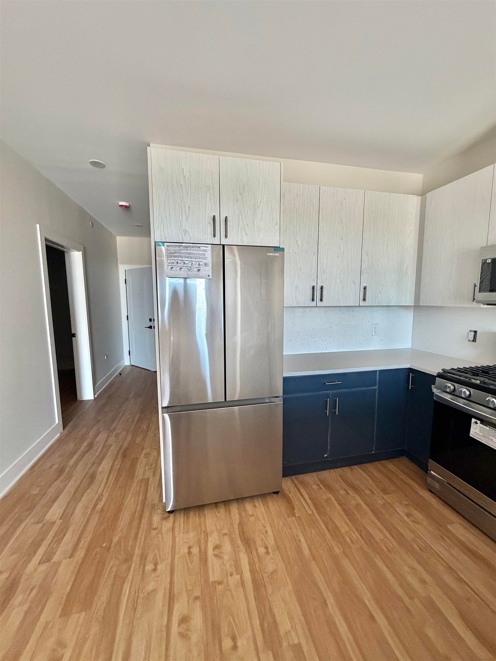 90 AVENUE E - Photo 4