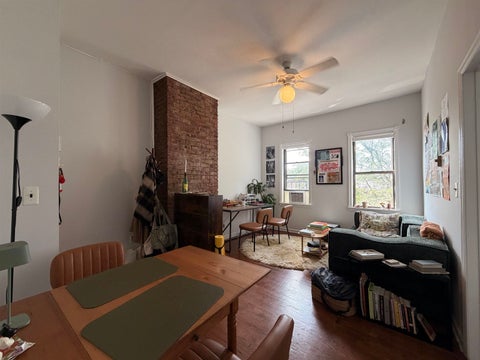 Condo For Rent - 420 2nd St #9<br/> Jersey City, NJ 07302