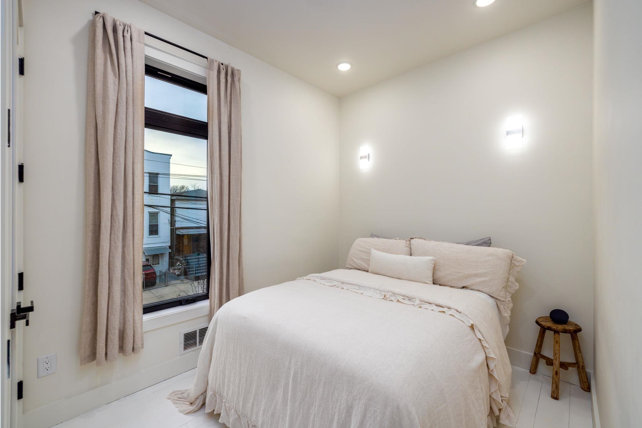 89 Lincoln St #2, Jersey City, New Jersey image 8