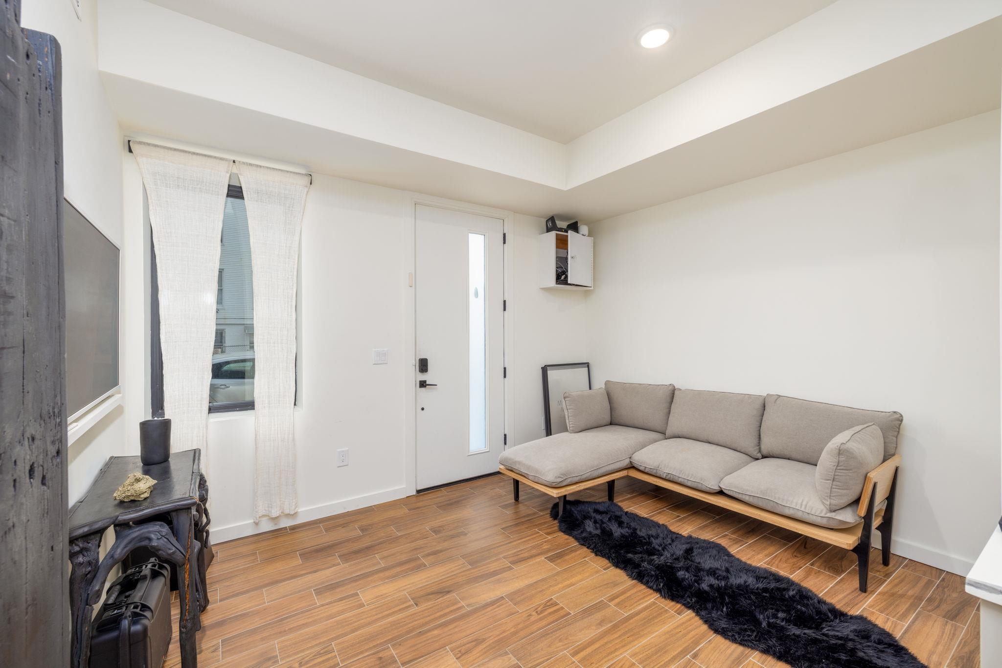 89 Lincoln St #2, Jersey City, New Jersey image 20