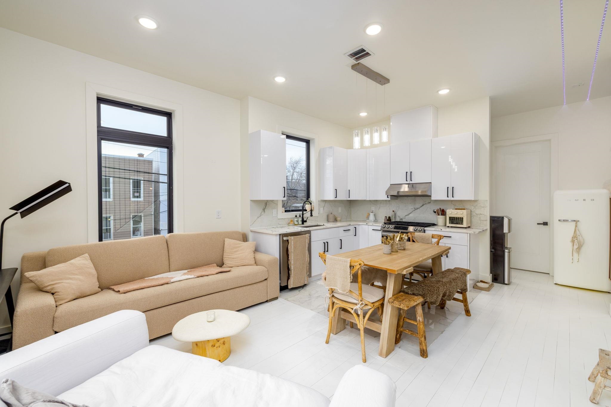 89 Lincoln St #2, Jersey City, New Jersey image 4