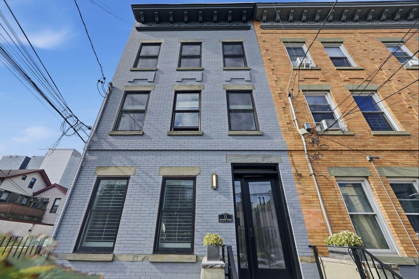 11 JEFFERSON AVE 1