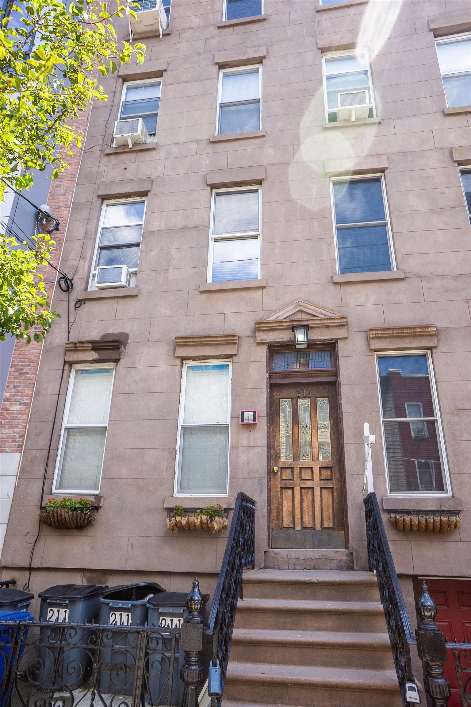 211 ADAMS ST 7