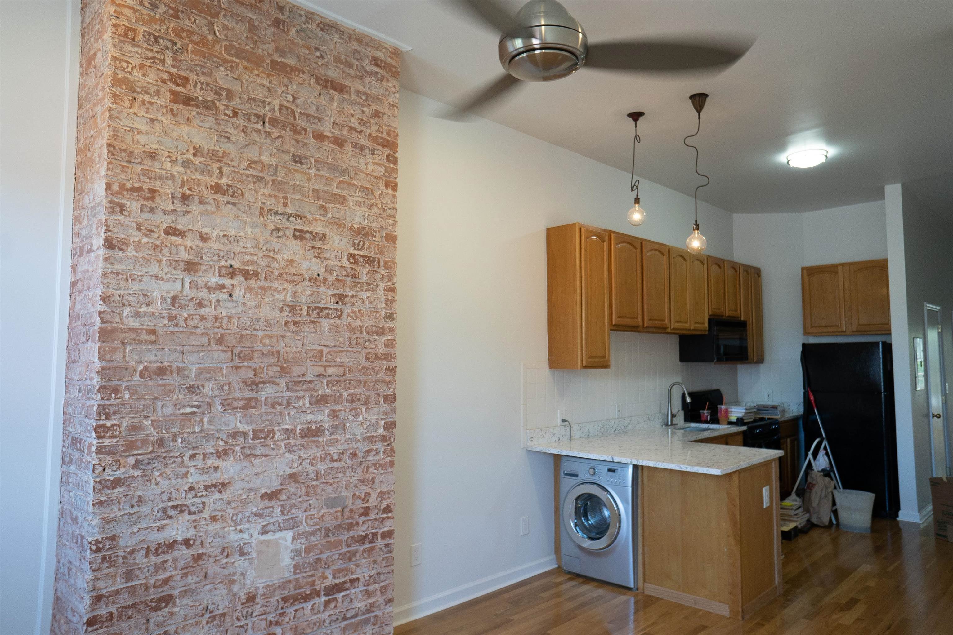 211 ADAMS ST 7