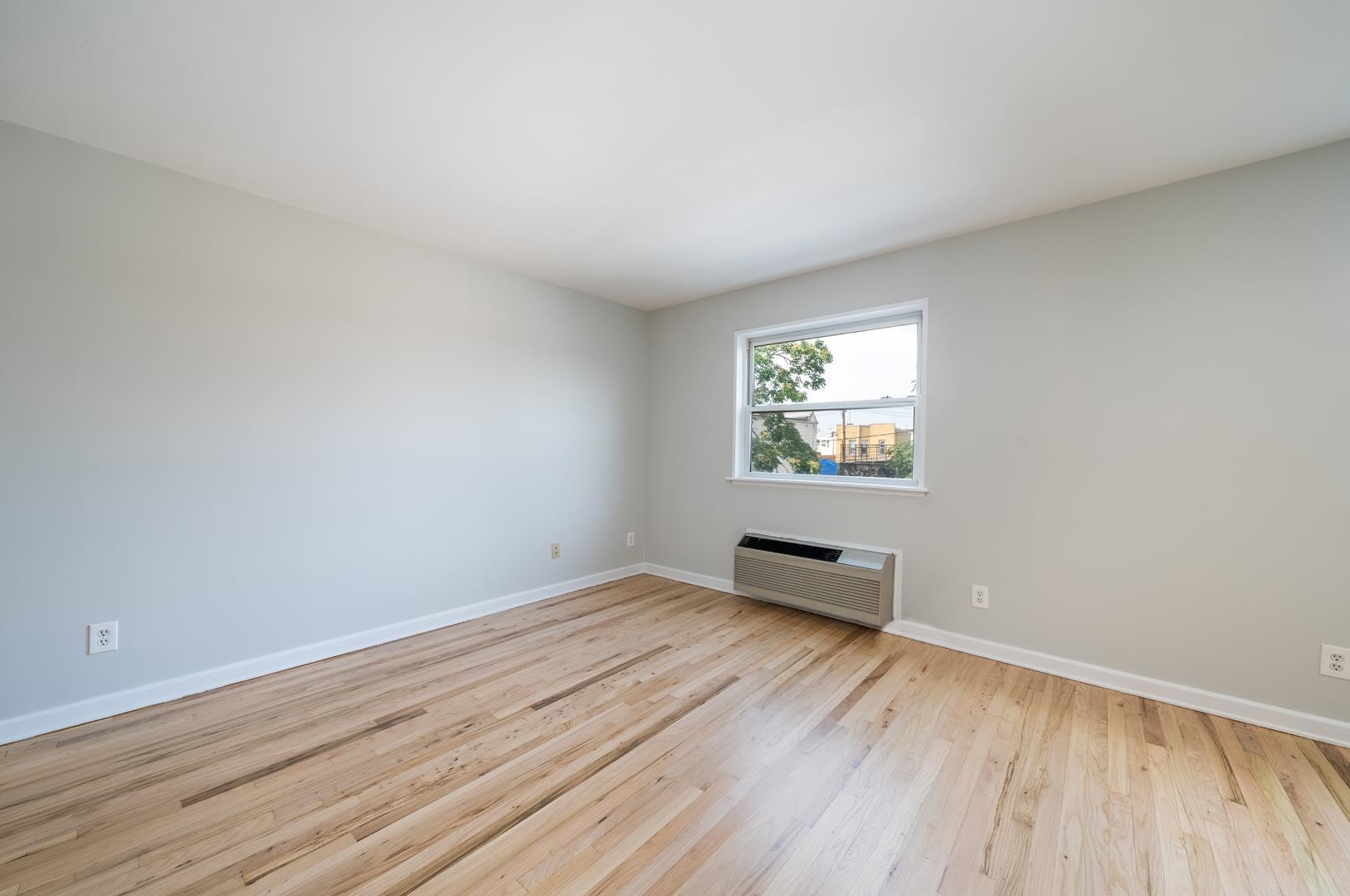 6713 Polk St #4, Guttenberg, New Jersey image 13