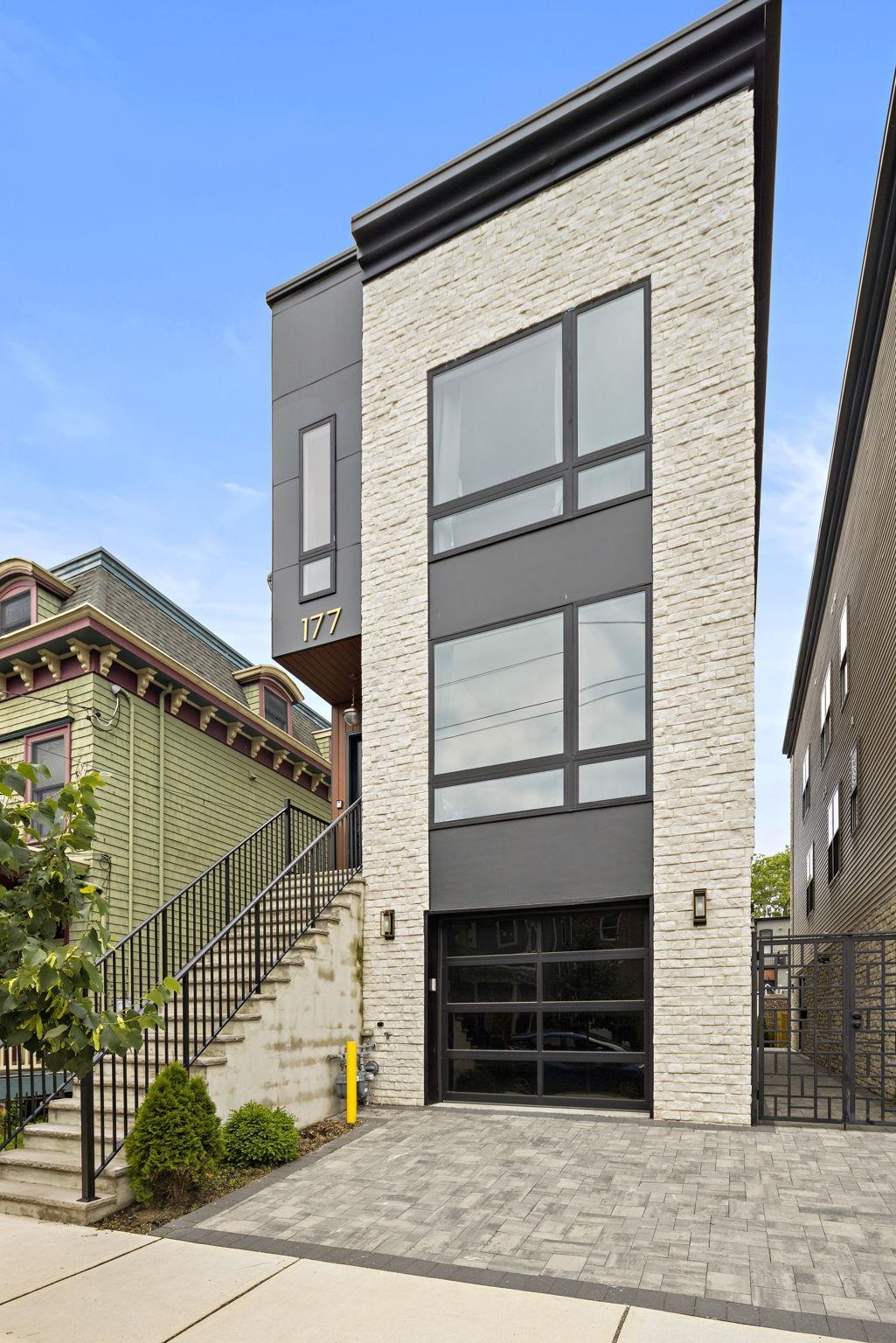 177 Pine St #2, Jersey City, New Jersey image 1