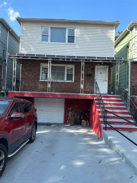 Multifamily For Sale - 278 Boyd Ave<br/> Hudson County, Jersey City, NJ 07304