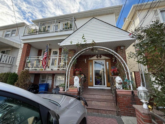 39 COLONIAL DR, BAYONNE, NJ 07002 - Image dfee880794dd4e9949d012e01b3ac274/3848120031