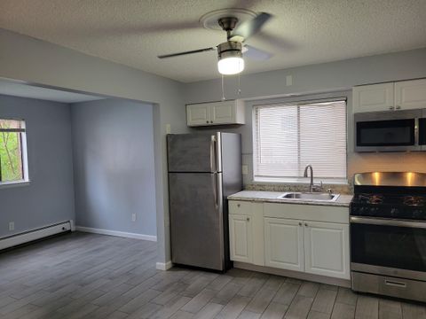 Condo For Sale - 17 68th St #8<br/> Guttenberg, NJ 07093