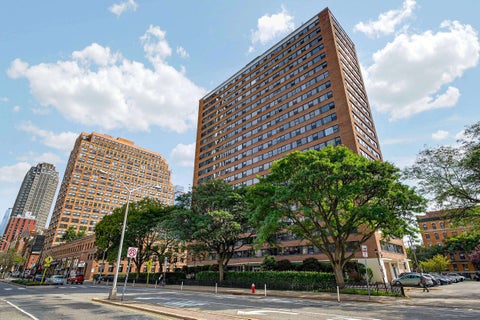 Homes For Sale - 135 Montgomery St #18C<br/> Hudson County, Jersey City, NJ 07302