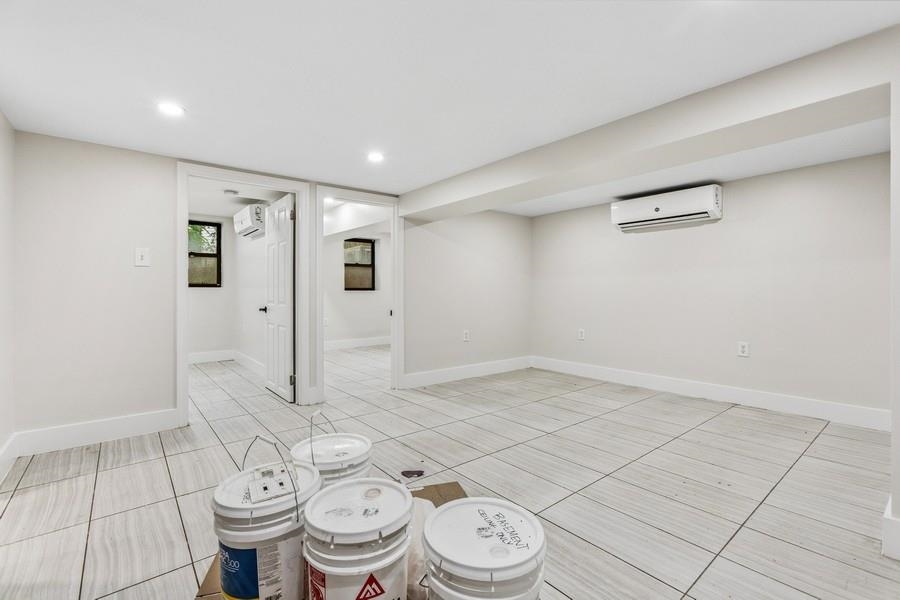 Jersey City, Heights, New Jersey 07307, United States, 4 Bedrooms Bedrooms, ,2 BathroomsBathrooms,Residential,Active,184614