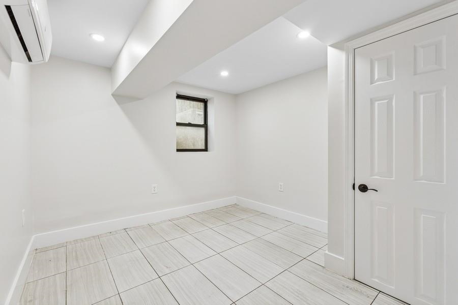 Jersey City, Heights, New Jersey 07307, United States, 4 Bedrooms Bedrooms, ,2 BathroomsBathrooms,Residential,Active,184614