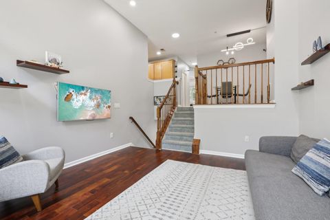 Townhouse For Sale - 351 Oswego Ct #351<br/> Hudson County, West New York, NJ 07093