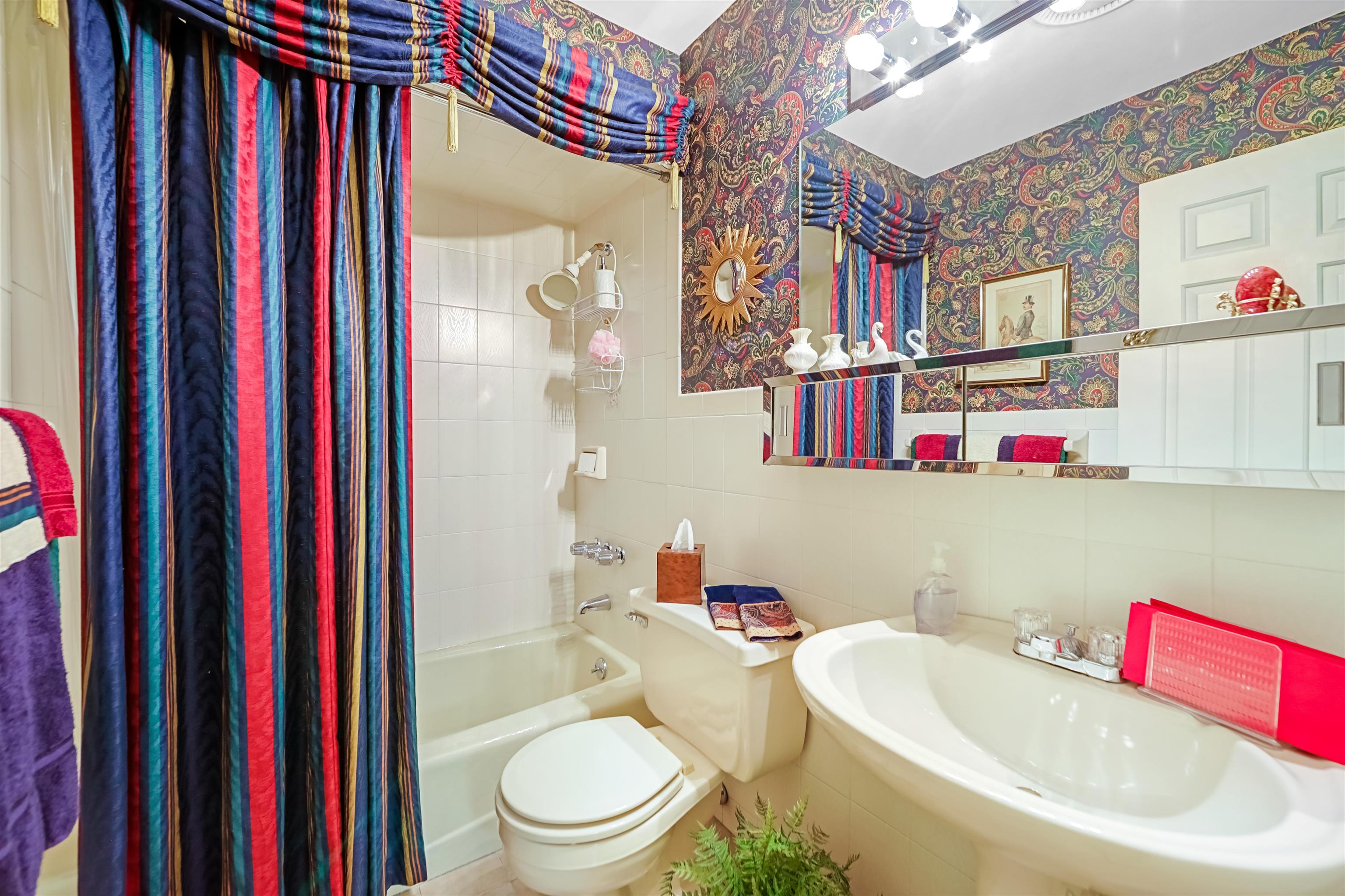 416 68th St #12, Guttenberg, New Jersey image 9