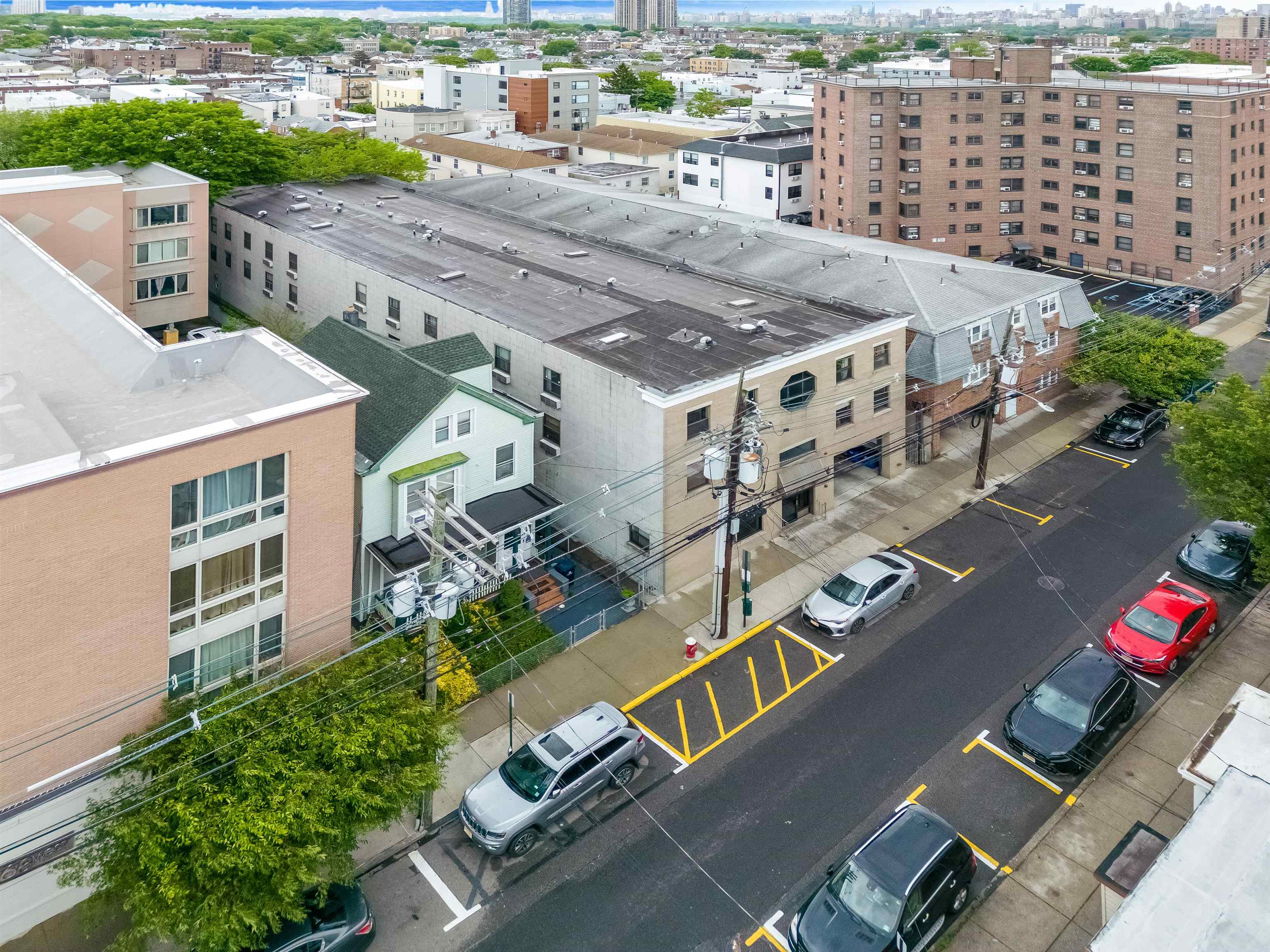 416 68th St #12, Guttenberg, New Jersey image 16